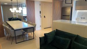 Foto da galeria de Lindíssimo apt no último andar no CENTRO de FOZ com vista INCRÍVEL em Foz do Iguaçu