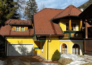 Budynek, w którym mieści się apartament