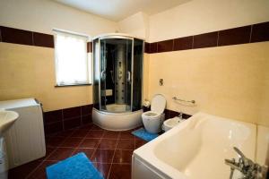 Et badeværelse på Casa Giorgiana + 11 billeder