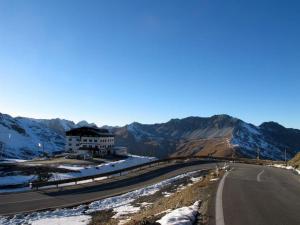 Hotel Folgore during the winter