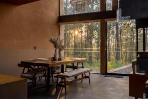 Fotografie z fotogalerie ubytování Cabaña de lujo con Tina y Fogatero Vistas al Bosque de Mazamitla v destinaci Mazamitla + 17 fotografií