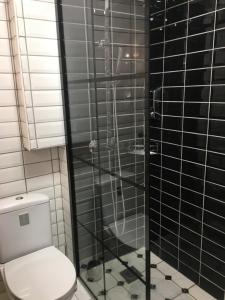 4REST VILA的一间浴室