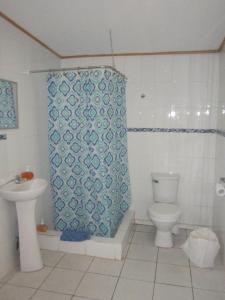 Salle de bains dans l'établissement Cabañas Ciprés