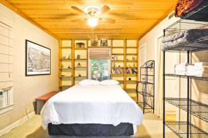 Cama ou camas em um quarto em Chill-Ville