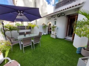 Сад в Villa Bienvenue Beachfront House
