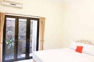Imagen de la galería de KoolKost @ Raya Ngagel (Minimum Stay 30 Nights), en Bagongpatar