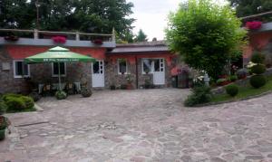 Budova, kde se penzion nachází + 32 fotografií