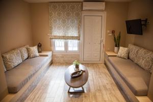 Gallery image of Paporas Apartments in Svoronata