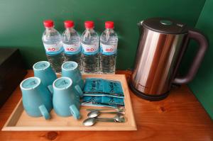 Coffee and tea making facilities at 安蘭居旅店 An Lan Jie Hotel