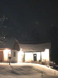 Obiekt Kellerstöckl Postrumer Weinberg 49 zimą