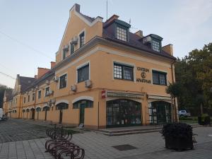 Budova, v ktorej sa apartmán nachádza