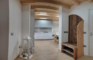 Kuchyňa alebo kuchynka v ubytovaní Appartamento Profumo di Legno 022139-AT-010022
