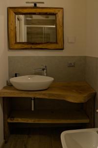 Kúpeľňa v ubytovaní Appartamento Profumo di Legno 022139-AT-010022
