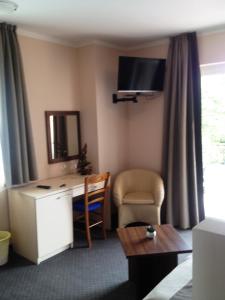 טלויזיה ו/או מרכז בידור ב-VILLA VOLOSKO with private parking and breakfast,seaview