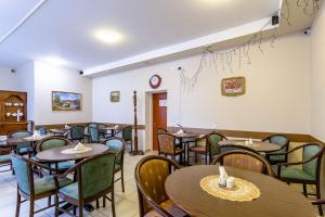 Restoran ili neka druga zalogajnica u objektu Hotel Zvezda