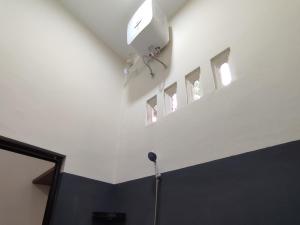 ComalRedDoorz Syariah near Exit Tol Pemalang Comal 2的相册照片