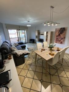 Afbeelding uit fotogalerij van Luminoso y Moderno in O Grove