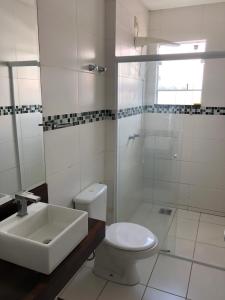 Bathroom sa Apto no centro da cidade mais alemã do Brasil