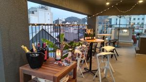 Un balcón o terraza en Mange Tak Resort Onomichi