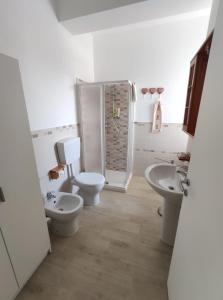 Bilik mandi di 90 secondi dal letto al mare +27 gambar