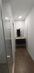 Telewizja i/lub zestaw kina domowego w obiekcie JOSE APARTAMENTo