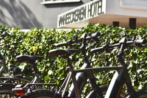 Radfahren an der Unterkunft Van Heeckeren Hotel oder in der Nähe
