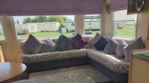 L&g FAMILY HOLIDAYS MILLFIELDS 6 BERTH MAX 4 ADULTS