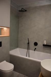 Fotografia z galérie ubytovania Uroczy apartament z widokiem i darmowym parkingiem v Poznani