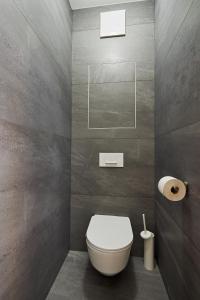 Kúpeľňa v ubytovaní RV Apartment Jantár