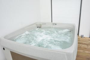 Fotografie z fotogalerie ubytování Maison à 200m des plages avec jacuzzi v destinaci Trégunc + 12 fotografií