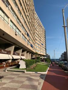 Το κτήριο όπου στεγάζεται  το διαμέρισμα