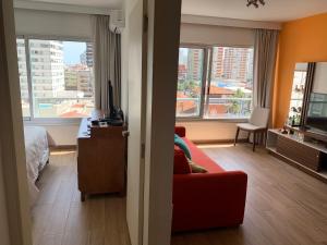 Μια τηλεόραση ή/και κέντρο ψυχαγωγίας στο Departamento Santos Dumont Punta del Este +5 φωτογραφίες