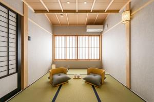 Posezení v ubytování THE MACHIYA HOTEL TAKAYAMA + 37 fotografií