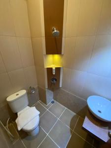 Kopalnica v nastanitvi Syailendra Hotel Syariah