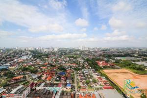 Nespecifikovaný výhled na destinaci Johor Bahru nebo výhled na město při pohledu z aparthotelu