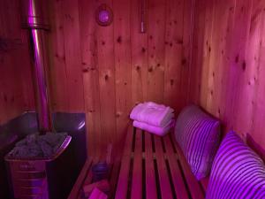 Fotografie z fotogalerie ubytování A Casa di Ale Lago Maggiore Private outdoor sauna v destinaci Angera
