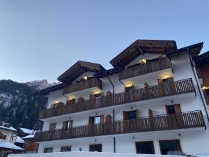 Nespecifikovaný výhled na hory nebo výhled na hory při pohledu z hotelu