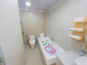 Koupelna v ubytování Wish Guesthouse + 37 fotografií
