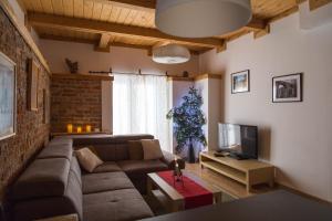 TV a/nebo společenská místnost v ubytování Apartament Nad Potokiem
