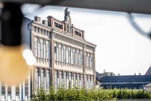 Budynek, w którym mieści się apartament