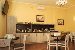 Ресторан / й інші заклади харчування у Adagio on Nevsky Prospect