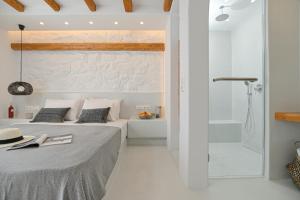 A bathroom at Naxos Blue Sky