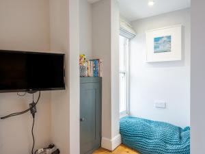 Gallery image of Pass the Keys The Rafters - Impressive High Street Apartment in Whitstable