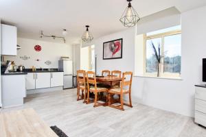 Dining area sa apartment