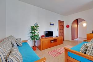 TV a/nebo společenská místnost v ubytování Praia da Rocha Central 1 With Pool by Homing