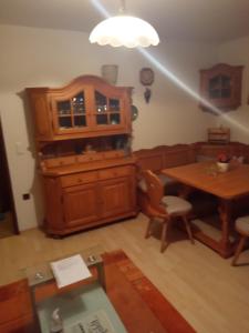 O bucătărie sau chicinetă la Haus beim Wasser im grünen in sehr ruhiger Lage!!