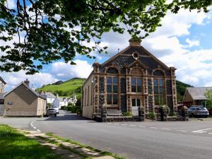 Gallery image of Pass the Keys Beautiful Historic Chapel Conversion in Machynlleth