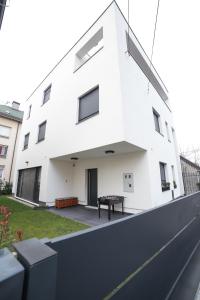Budova, v ktorej sa apartmán nachádza