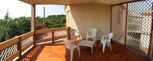 A balcony or terrace at Villetta indipendente a due passi dal mare