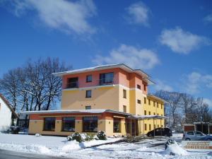 
Hotel Friedrichs im Winter
